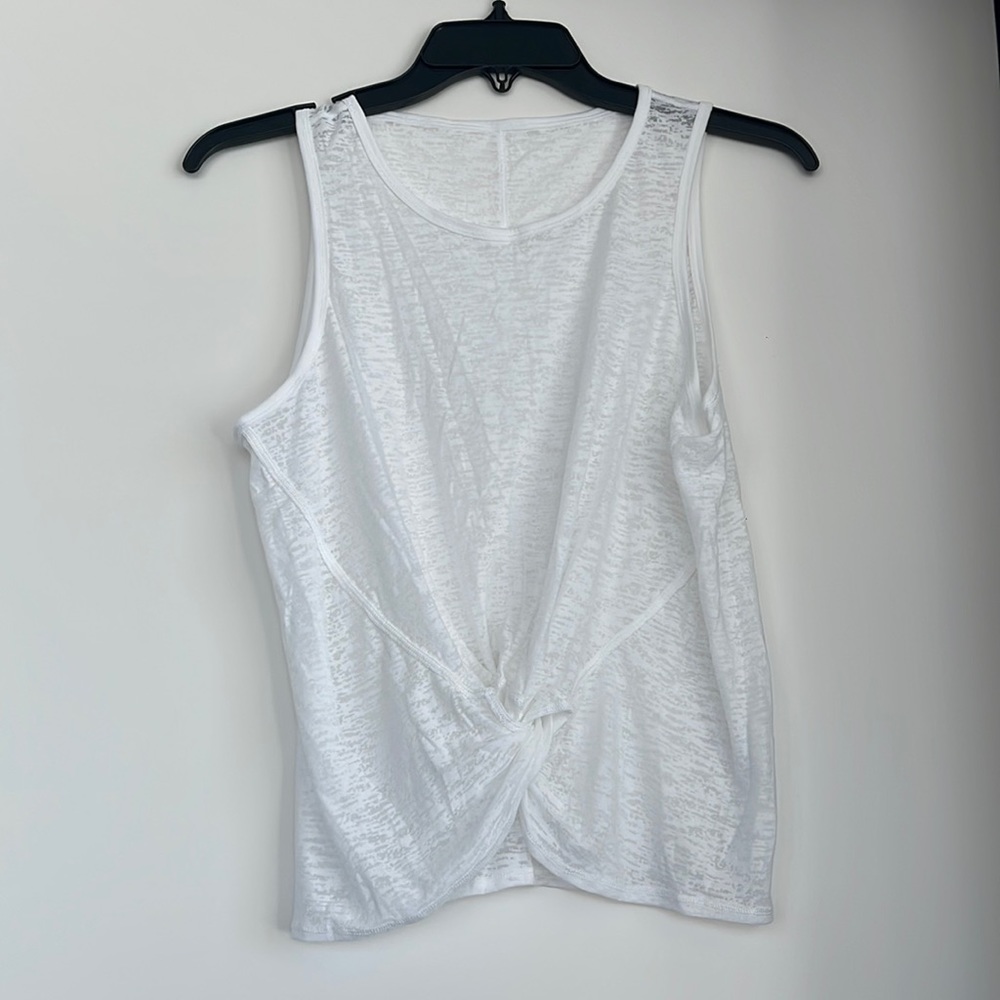 Lululemon tank